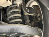 お車を安心してお乗りいただく為には、足回りの定期点検が欠かせません。サービスサポート(有償保証)では無料点検もご提供しており、安心のカーライフをお過ごしいただけるサポート体制が整っています。