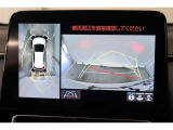 車両を上から見たような映像表示するパノラミックビューモニター付き!