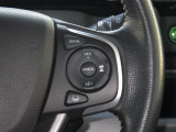 Hondaセンシングの機能のひとつ、アダプティブクルーズコントロール付!アクセルから足を離しても設定したスピードと前車との車間を保ち走行してくれます!車線維持もアシスト☆高速道路で疲労軽減ですね☆