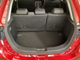 コンパクトカーでも深さのあるラゲッジスペースで容量もたっぷりですね!