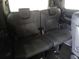 サードシートも充実な広さです。