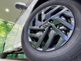 【純正16インチアルミホイール】外観にマッチした純正アルミホイールを装着しております。各種社外アルミホイールや、スタッドレスタイヤも取扱いしております。是非ご相談ください♪