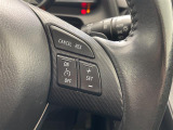 【 ステアリングスイッチ 】手元のスイッチでナビ操作が可能です。非常に便利な機能です。取り付けのナビによってはオプション設定となっております。