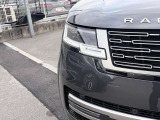 日中でも薄暗い場所や天気が悪いときに、オートヘッドランプが点灯していることで、他の車両や歩行者に自車の存在を知らせやすくなります。これが事故防止に寄与します。