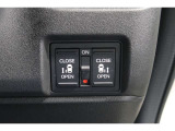 ◆◆両側電動スライドドア!!荷物で手が塞がる時など簡単にドアの開閉が出来ます!何より力いらずで開閉OK!女性やお年寄りにも優しい♪電動機能はOFFにもできますから元気なお子様の駆け出しも安心!