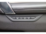 自分の最適なポジションにすぐにセットできるので、運転を始める前にシートの調整に時間を取られません。特に朝の忙しい時間帯や急いでいる時でも、ボタン一つでシートを自動的に調整できるため、非常に便利です。