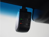 ◆ドライブレコーダー◆映像・音声などを記録する自動車用の装置です。 もしもの事故の際の記録はもちろん、旅行の際の思い出としてドライブの映像を楽しむことができます。