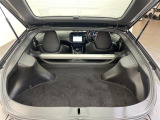 【トランク】積み込みやすくて、たっぷり積める荷室です。シートアレンジできるものは、乗車人数と荷物の量や大きさによってシートを動かすことができるので、より快適なドライブが可能です!