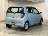 リヤ、後ろから見るとまた車の印象が変わってきますね☆☆