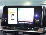 空の上から見下ろすような視点で駐車が出来る「アラウンドビューモニター」が表示されますので、駐車が苦手な方にも心強い味方になってくれるはずです♪