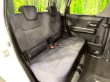 後部座席も気になるようなキズ・汚れやへたり等、大きなダメージはなく、良好な状態です。