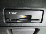 ETC2.0装備♪従来の高速利用料金の収受だけではなく、渋滞回避や安全運転支援といった有益な情報を提供してくれます♪セットアップした状態でご納車いたしますので、面倒な手続きは一切ございません!