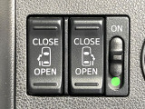 【両側パワースライドドア】スマートキーや運転席のスイッチで後席両側スライドドアの開閉が可能♪電動だから力を入れてドアを開ける必要が無く、小さなお子様でも簡単に開け閉めでき快適です♪