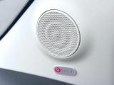 ●beatsサウンドシステム:車種毎に最適なチューニングを施した、Beats Audioプレミアムサウンドシステムを搭載。重厚感のある音楽をお楽しみいただけます。