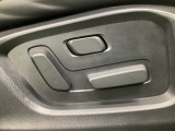 パワーシートを装備!体格や好みに応じたポジションをスムーズに調整できます。
