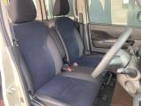 運転席からの視界もよくどなたがお乗りになられても運転しやすい車両になっていますよ