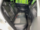 後部座席も気になるようなキズ・汚れやへたり等、大きなダメージはなく、良好な状態です。