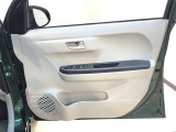 運転席前面ドア部分です♪