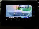 バックも安心のリアカメラ付いています。リアカメラがあると、いつでも安全にバックできますね。死角も減ります。3ビュー切り替え、ガイド線表示なので便利です。