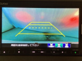 バックでの車庫入れも安心です! リアカメラが付いているバックモニター付のナビを装備しております。操作線もついており距離感も画面から確認できます。