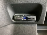 いまや快適なカーライフに欠かせないETCが付いています。