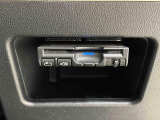 ETCカードを挿入することで高速道路を利用する際の支払いがキャッシュレスになったり、ETCスマートインターチェンジが利用できたり、とても便利なアイテムです!保証は修理保証のみとなります。