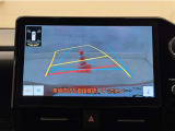 バックガイドモニター付きです。車の後方に小型カメラが付いており、バックする際の後方の様子をモニター上に表示します。
