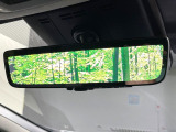 【デジタルインナーミラー】後席の大きな荷物や同乗者で後方が確認しづらい時でも安心!カメラが撮影した車両後方の映像をルームミラー内に表示。クリアな視界で状況の確認が可能です!