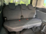 3列目シートはもちろん状態良好☆大人でもゆったりと座って頂けますので、大人数でのお出かけもラクラクです♪ご家族で、気の知れた仲間で、ドライブに行くのが楽しみですね♪