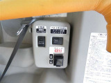 車いすの車内への乗り入れも電動ウインチを使用して乗り入れできます。