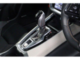 シフトレバーを倒すだけでスポーツモードに!なおかつ前後させればシフトアップ・ダウンができます!スポーツ走行や坂道でも便利!