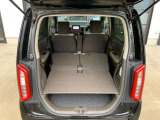 後席を格納すると、これだけの広さが!シーンに合わせたシートアレンジで、大きな荷物も積むことが出来ます♪