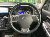 【純正革巻きステアリング】上質な革を使用することで、手にしっかり馴染みとても運転しやすいハンドルです♪