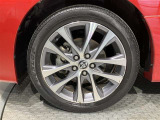 【タイヤ・ホイール】225/50R18の純正アルミタイヤになります。スタッドレスタイヤもこのサイズをお求め下さい。