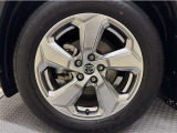 「トヨタ純正アルミホイール」を装着!純正なので車のデザインともマッチしています。高級感やスポーティーさを際立たせてくれます。