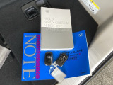 メンテナンスノート【整備記録簿】、取説も揃っています。スマートキーはバッグなどにしまったままボタン操作でエンジンの始動・停止ができて大変便利です。