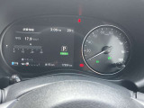 大きく見やすいメーター類!現在の燃費もここで確認できます。
