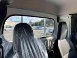 安全安心な走行のために、納車前には小さなクルマを知り尽くしたエキスパートが基本性能に関わる機能や状態を徹底的に点検しています。