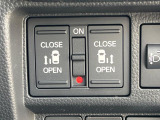 【両側パワースライドドア】スマートキーや運転席のスイッチで後席両側スライドドアの開閉が可能♪電動だから力を入れてドアを開ける必要が無く、小さなお子様でも簡単に開け閉めでき快適です♪