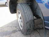 タイヤサイズは175/80R15 純正アルミ装着♪