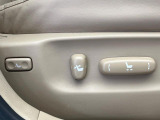 【メモリー機能付きパワーシート】ドライバーごとに設定したシート位置を記憶して、ボタン一つで切り替えできる便利な機能!運転する方が複数名いらっしゃるご家庭におすすめです♪