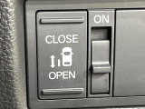 【パワースライドドア】スマートキーや運転席のスイッチでスライドドアの開閉が可能♪電動だから力を入れてドアを開ける必要が無く、小さいお子様でも、重い荷物を持っている時もラクに開け閉めできます♪