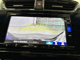 初心者の方や運転が苦手な方でも安心して駐車ができるバックカメラ!