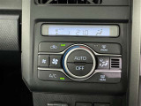 オートエアコンで快適な室内です。