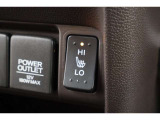 シートヒーター装備付き車!!座席に埋め込まれた電熱線によりシートを暖めることが出来る装備で、温められたシートは、寒い冬には最適です!!