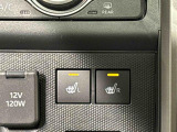 寒い日のドライブを快適にする運転席&助手席シートヒーターが付いてます。アクセサリーソケット(12V/120W)も装備されています。