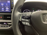 ステアリング左手側はオーディオ関連の操作スイッチです。視線を逸らすことなく運転に集中できます