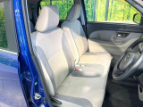 運転席シート廻りは使用感も少なく、良好な状態となっています。前オーナー様が丁寧に使っていたことがよくわかりますね。