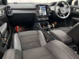 XC40 B4 AWD Rデザイン 4WD 