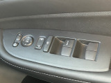 運転席窓操作部スイッチの画像です。